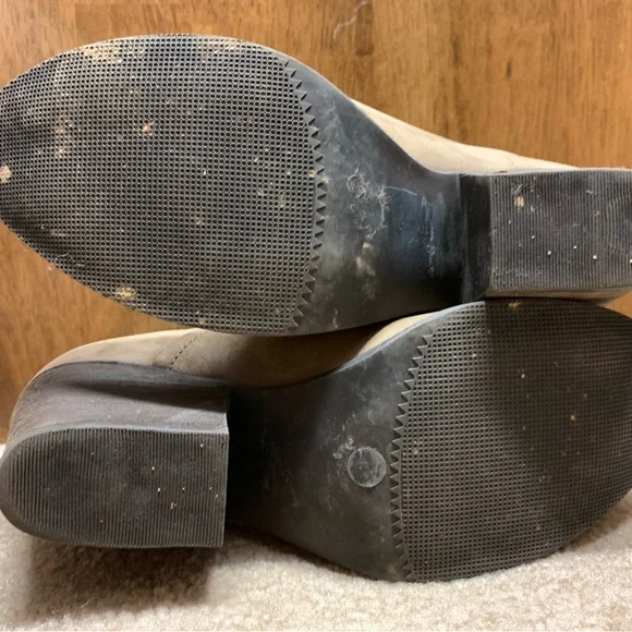 Steve Madden Women's Beige Ankle Booties - Picture 8 of 11